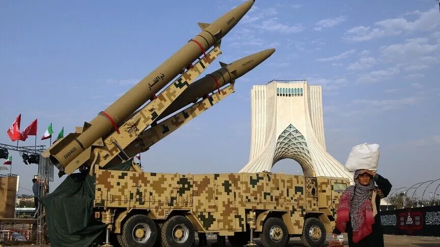 İran, ABD’nin Irak’tan “kovulmasını” memnuniyetle karşıladı ve bunun daha geniş bir bölgesel geri çekilmenin başlangıcı olduğunu söyledi.
