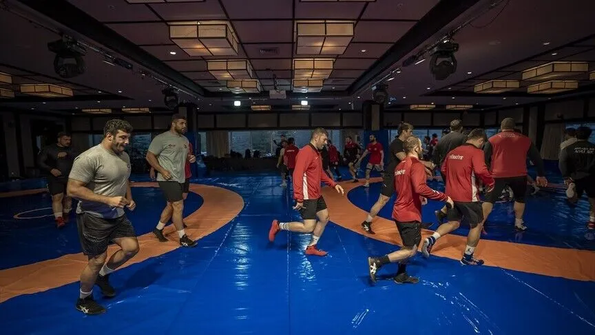 Erzurum’daki Yüksek İrtifa Kamp Merkezi’nde kamp yapan milliler, başkent Astana’da
