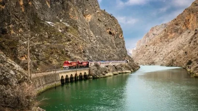 Ulaştırma ve Altyapı Bakanı Abdulkadir Uraloğlu, yaptığı yazılı açıklamada, Turistik