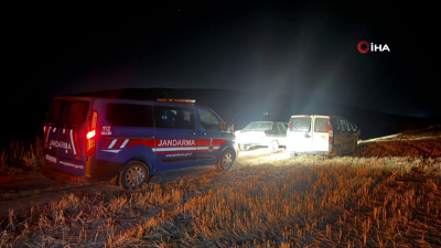 Edinilen bilgilere göre, Emirdağ ilçesinde soğan hasadının yapıldığı bölgede devriye